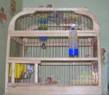 Деревянная клетка для попугая